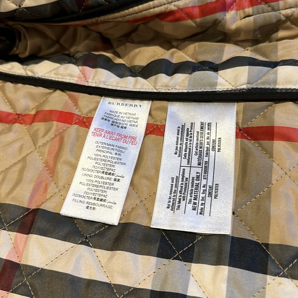 Authentic Burberry jacket - Picture 6 of 15